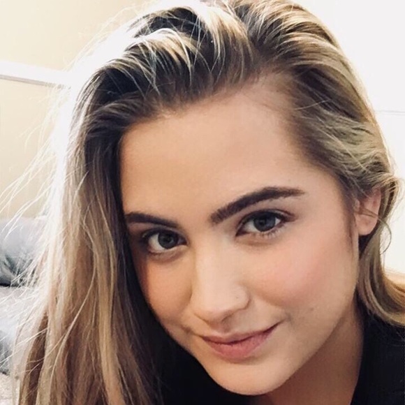 Meet your Posher, Cami - Picture 1 of 1